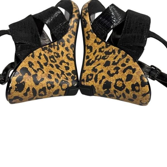 Kenneth Cole Reaction black knock loud wedge sandals size 7 - Picture 4 of 10